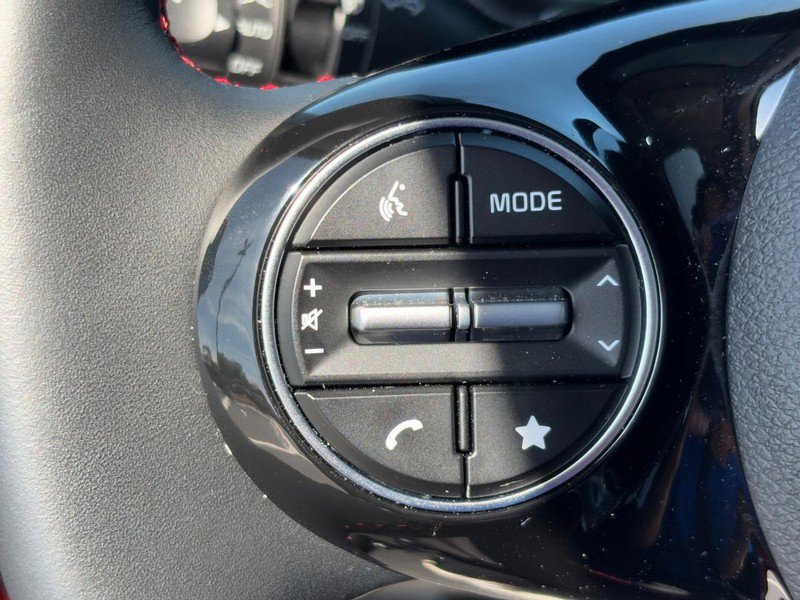 Used 2025 Kia Soul GT-Line w/ GT-Line Technology Package image 17