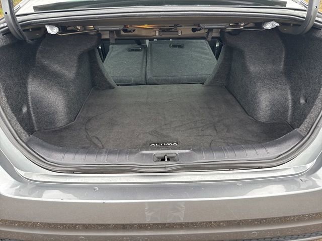 Used 2024 Nissan Altima 2.5 SV FWD image 12