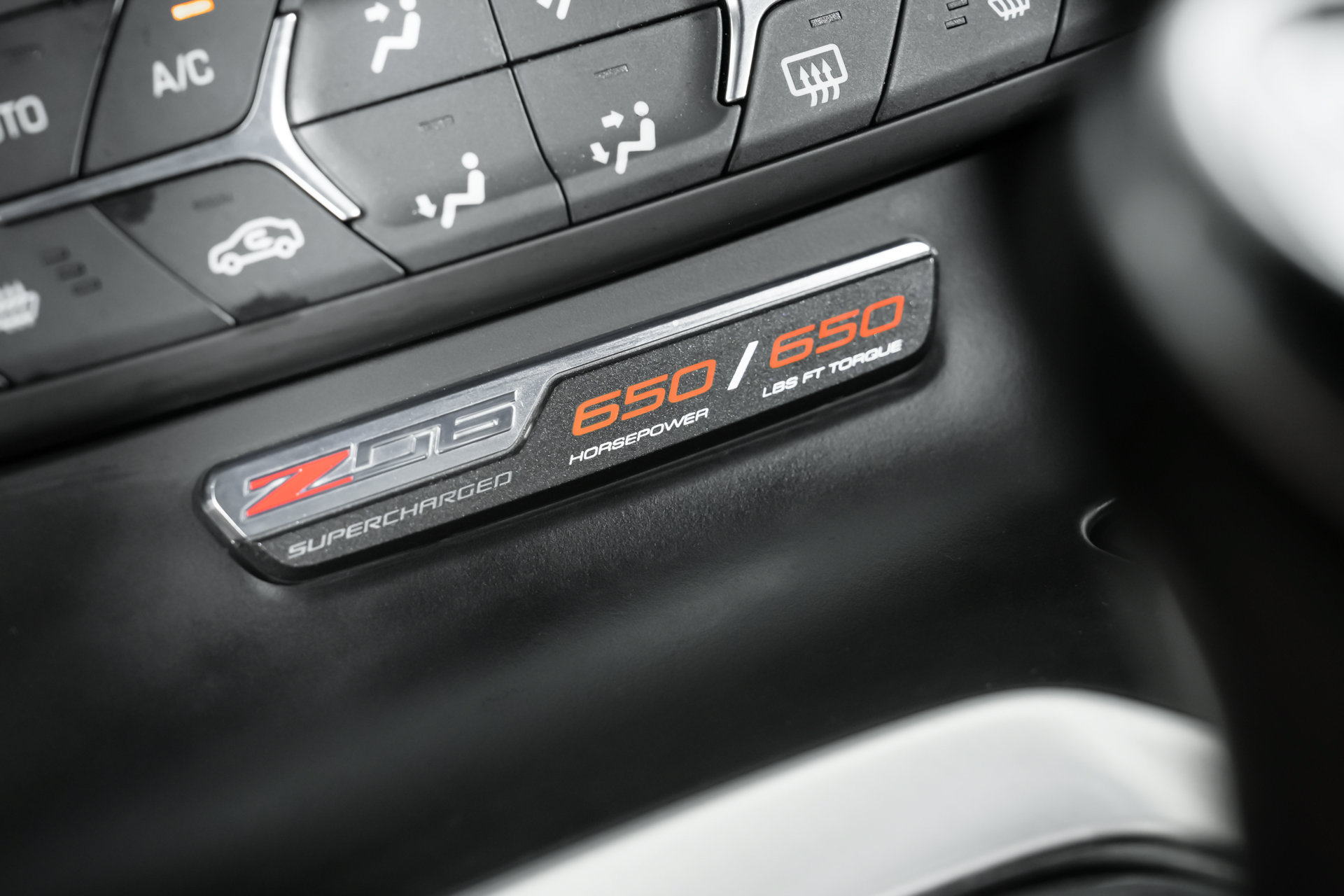 Used 2015 Chevrolet Corvette Z06 w/ 3LZ Preferred Equipment Group RWD image 85