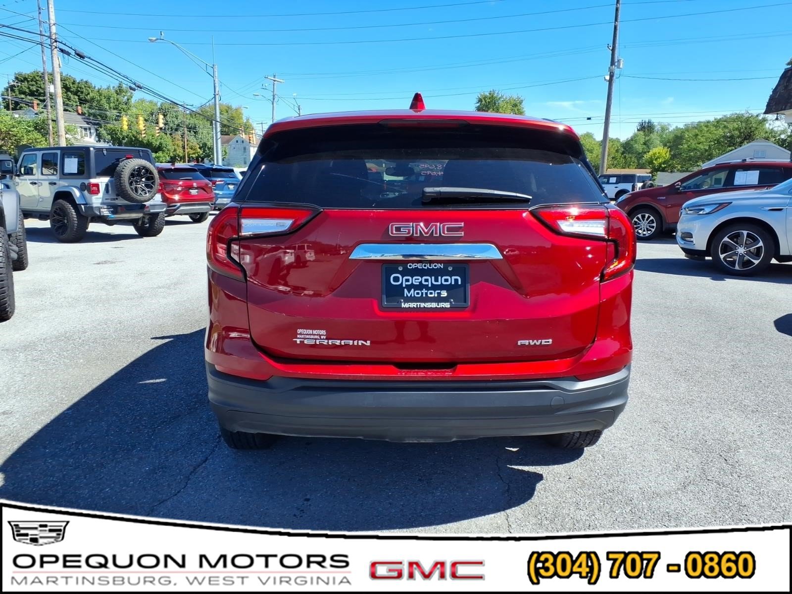 Used 2023 GMC Terrain SLE AWD/4WD image 5