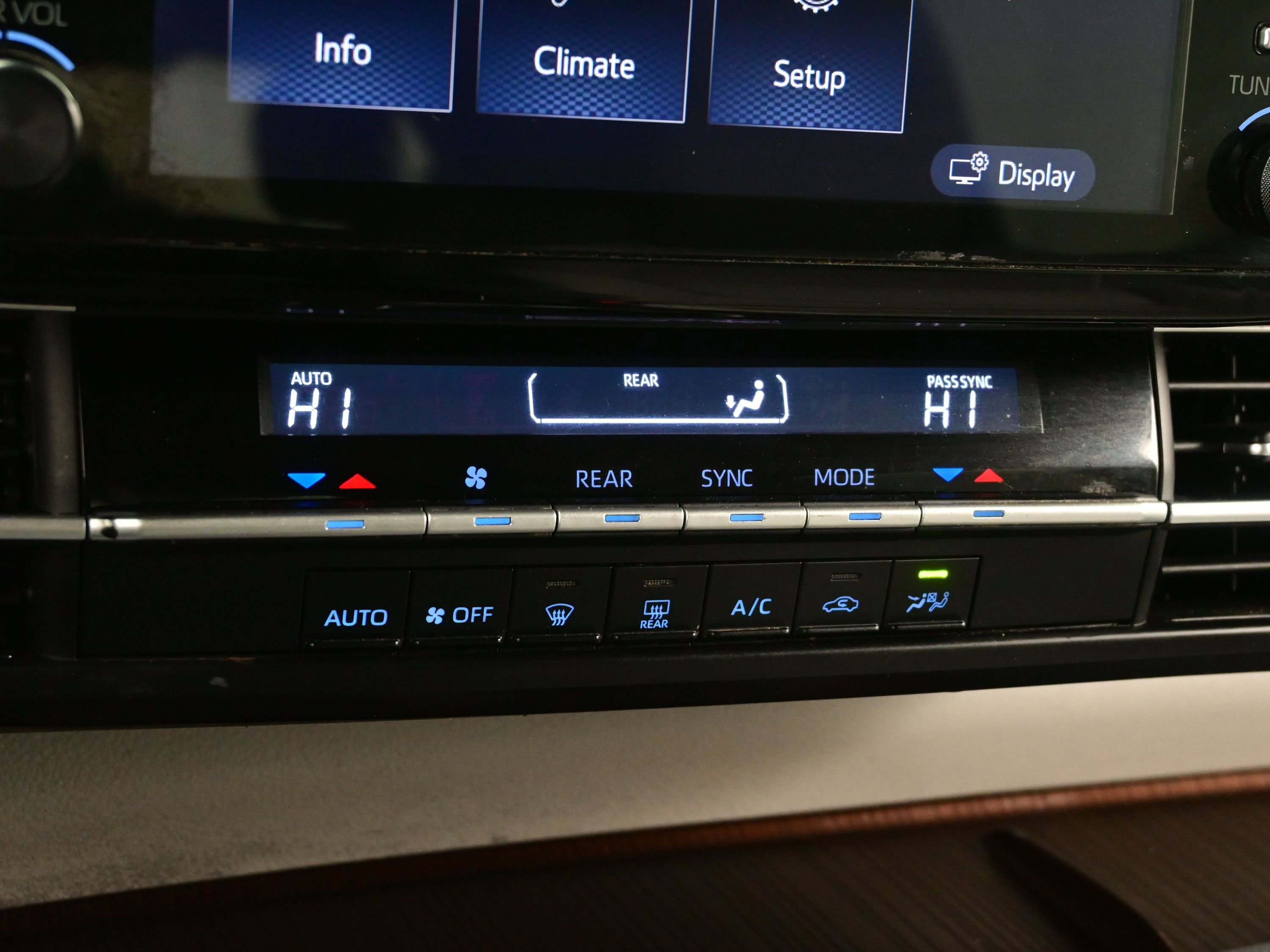 Used 2022 Toyota Sienna LE image 20