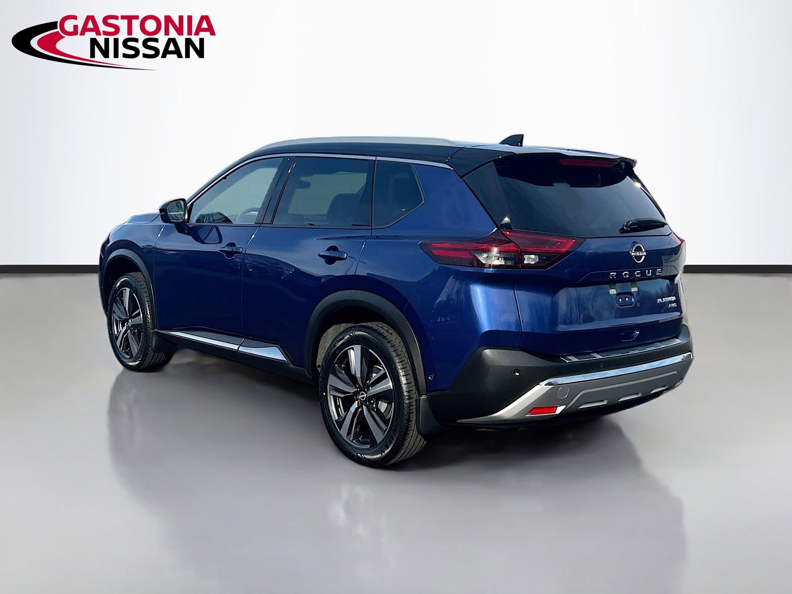 Used 2023 Nissan Rogue Platinum image 6