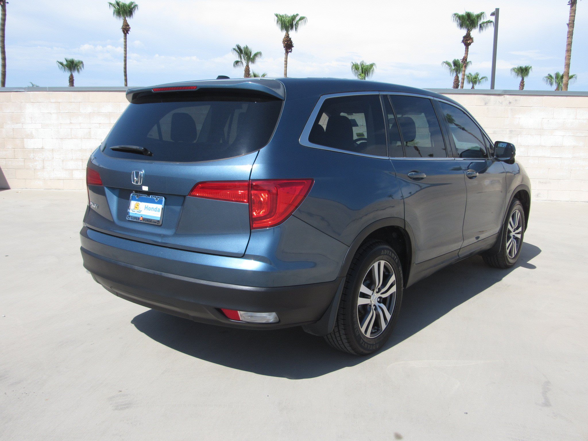Used 2017 Honda Pilot EX image 5