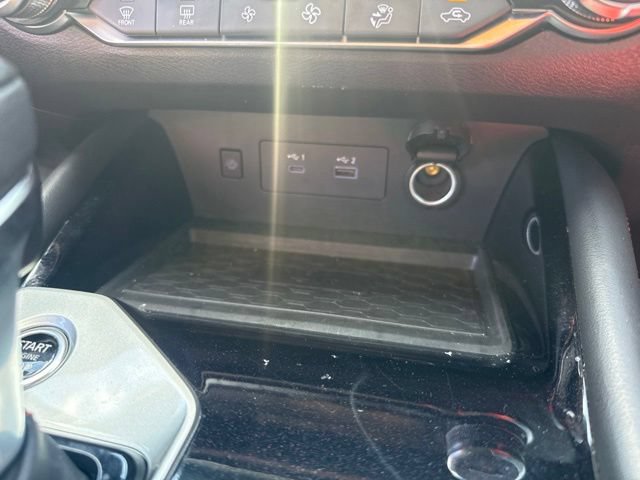 Used 2024 Nissan Altima 2.0 SR FWD image 31