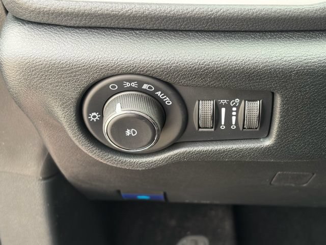 New 2026 Chrysler Pacifica Select w/ S Appearance Package FWD image 27