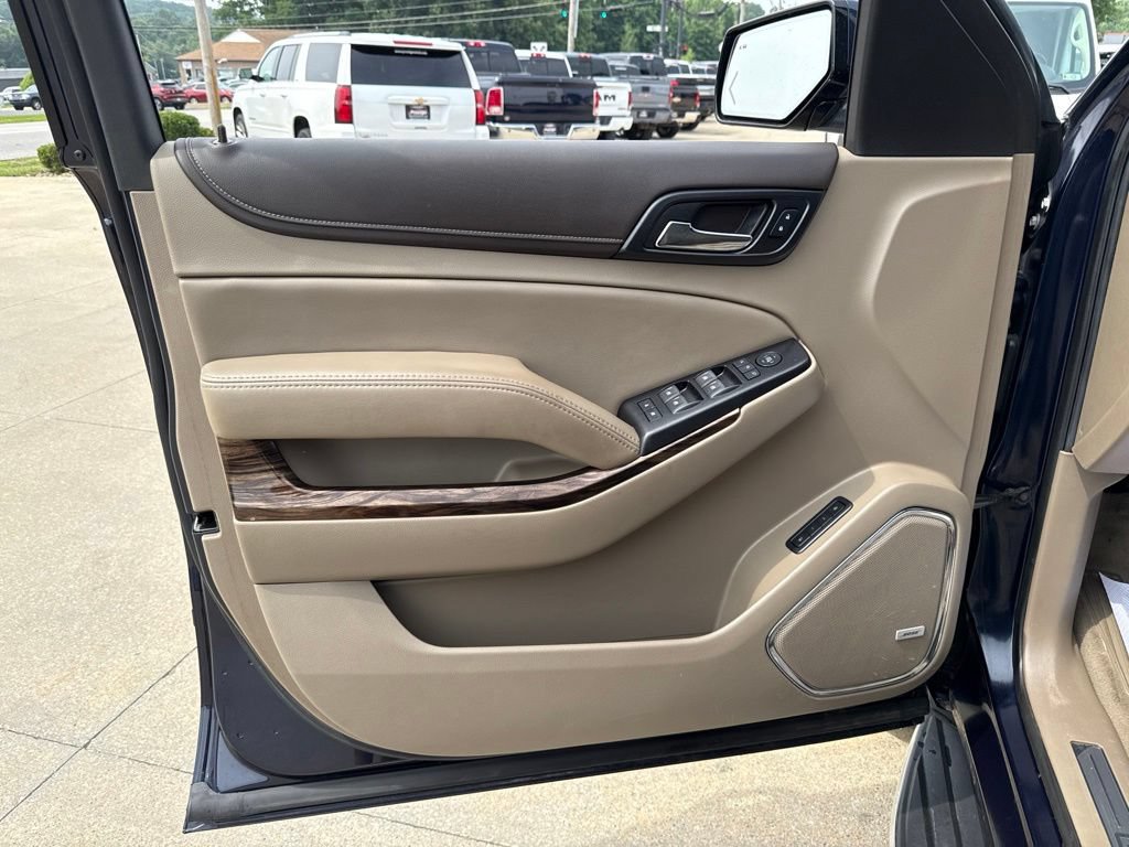 Used 2019 GMC Yukon SLT w/ HD Trailering Package AWD/4WD image 23