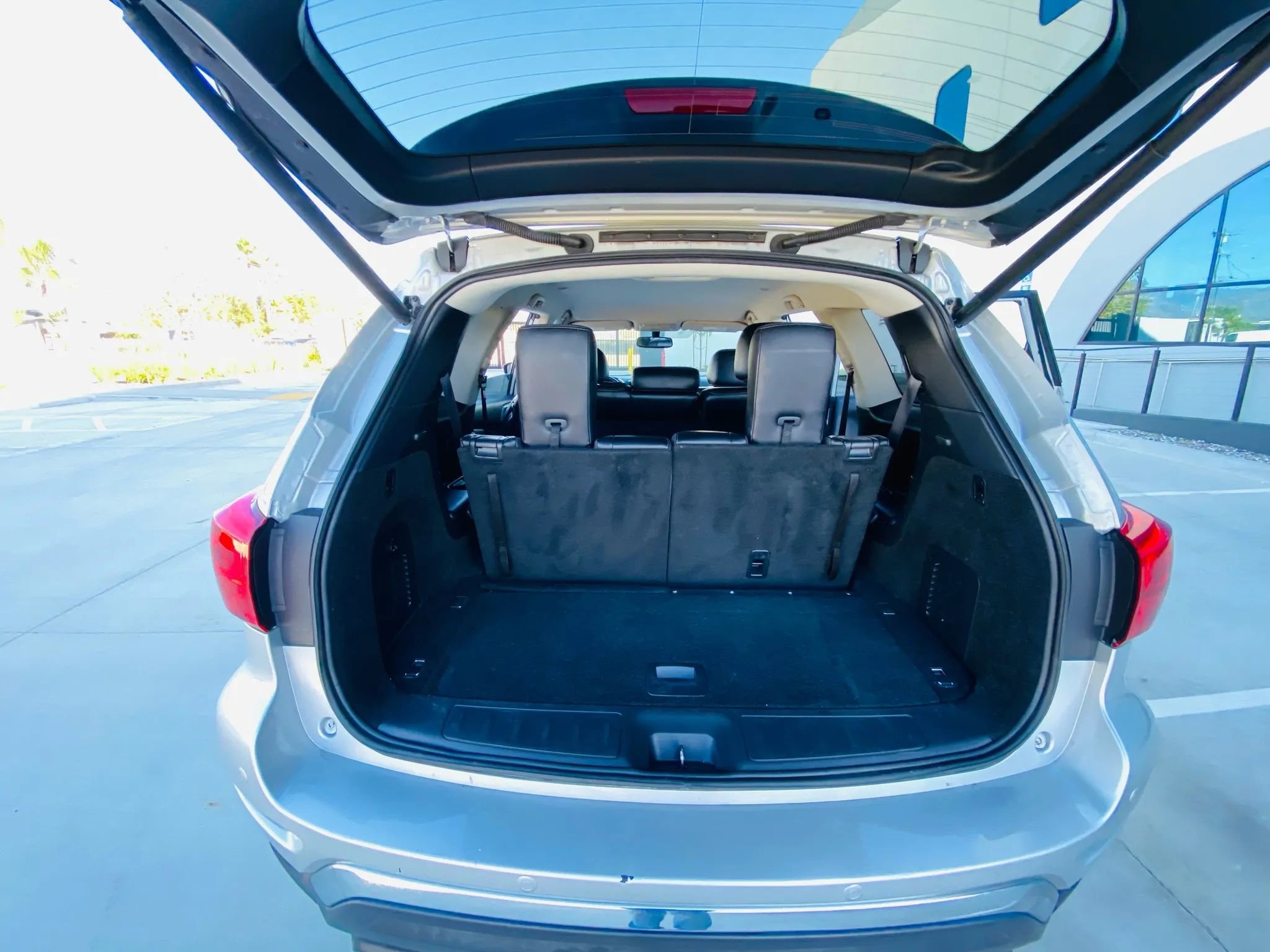 Used 2020 Nissan Pathfinder SL image 10