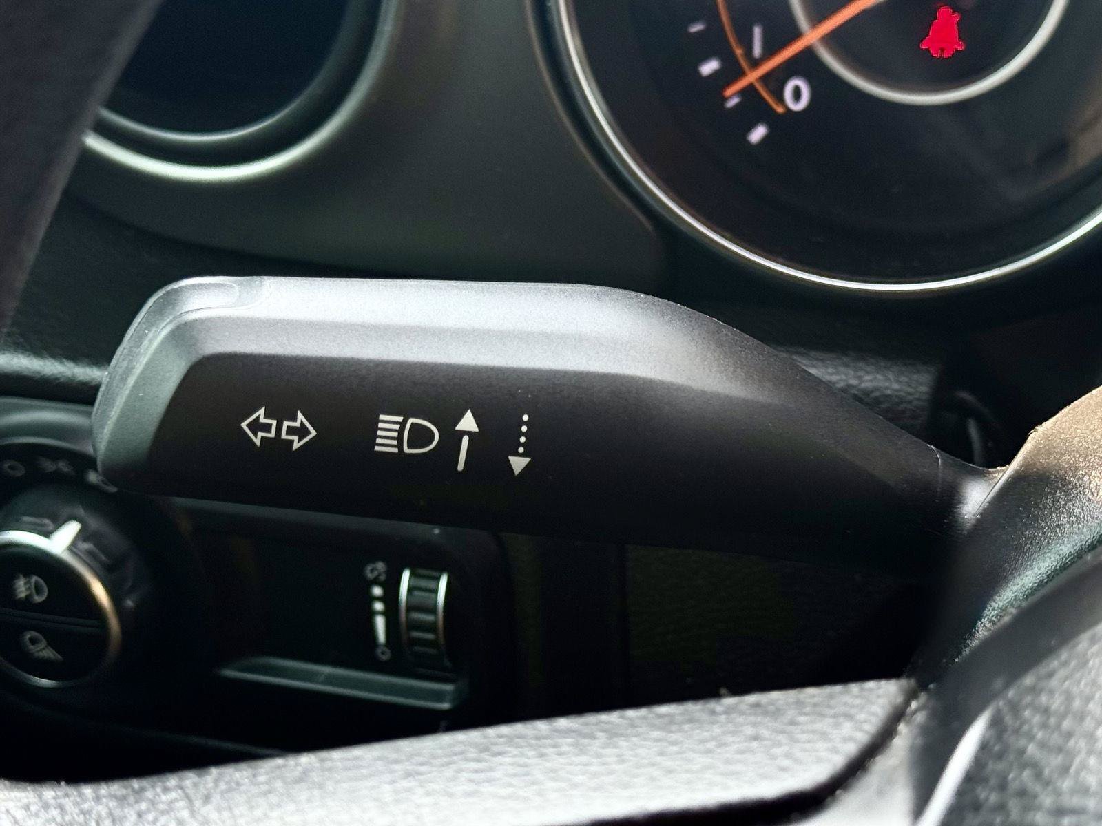 Used 2023 Jeep Gladiator Sport AWD/4WD image 17
