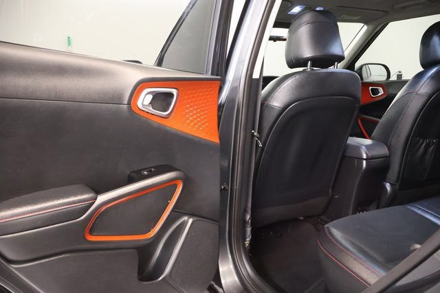 Used 2025 Kia Soul GT-Line FWD image 25