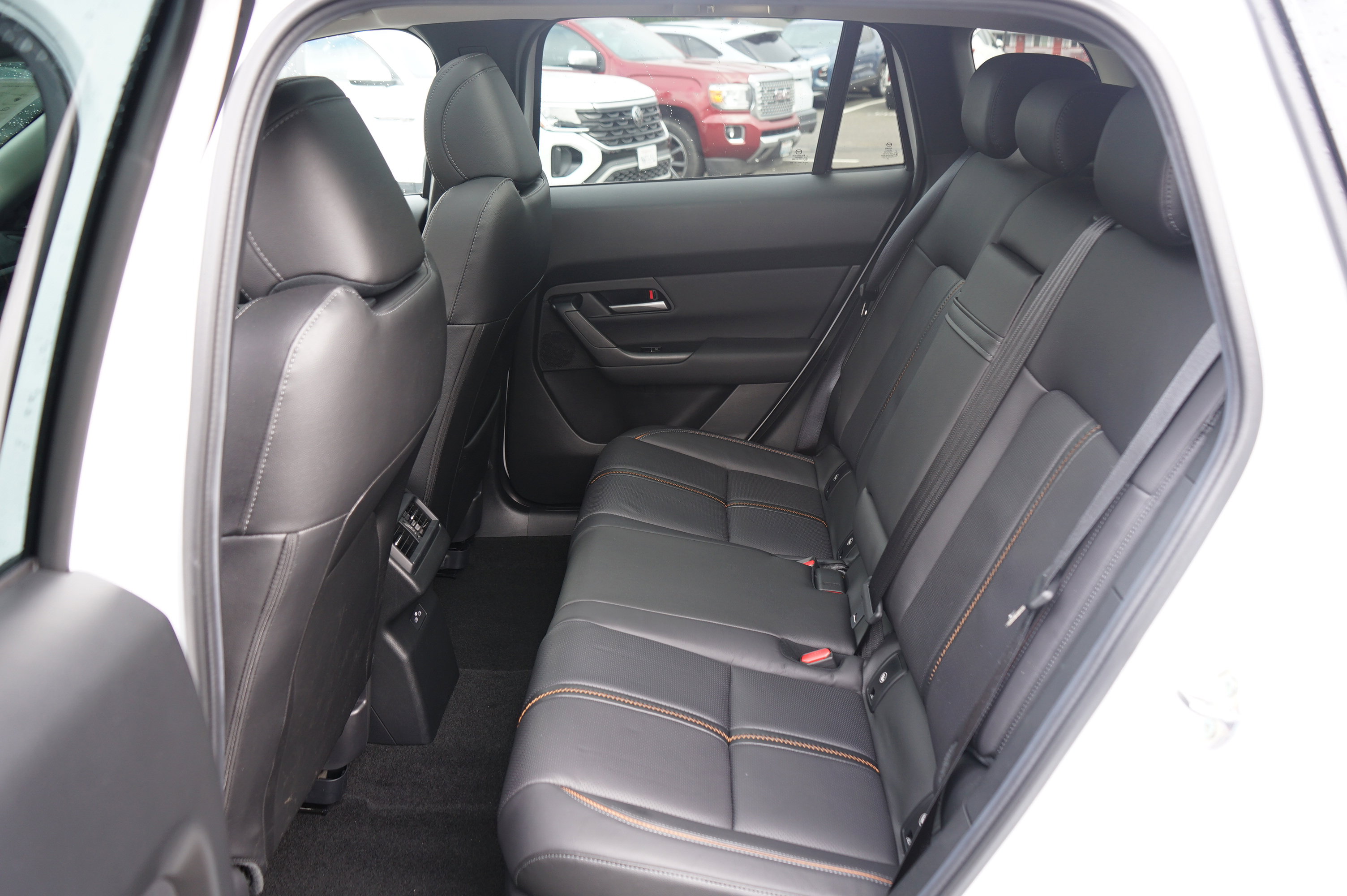 Certified 2025 MAZDA CX-50 AWD 2.5 Hybrid w/ Premium Pkg image 18