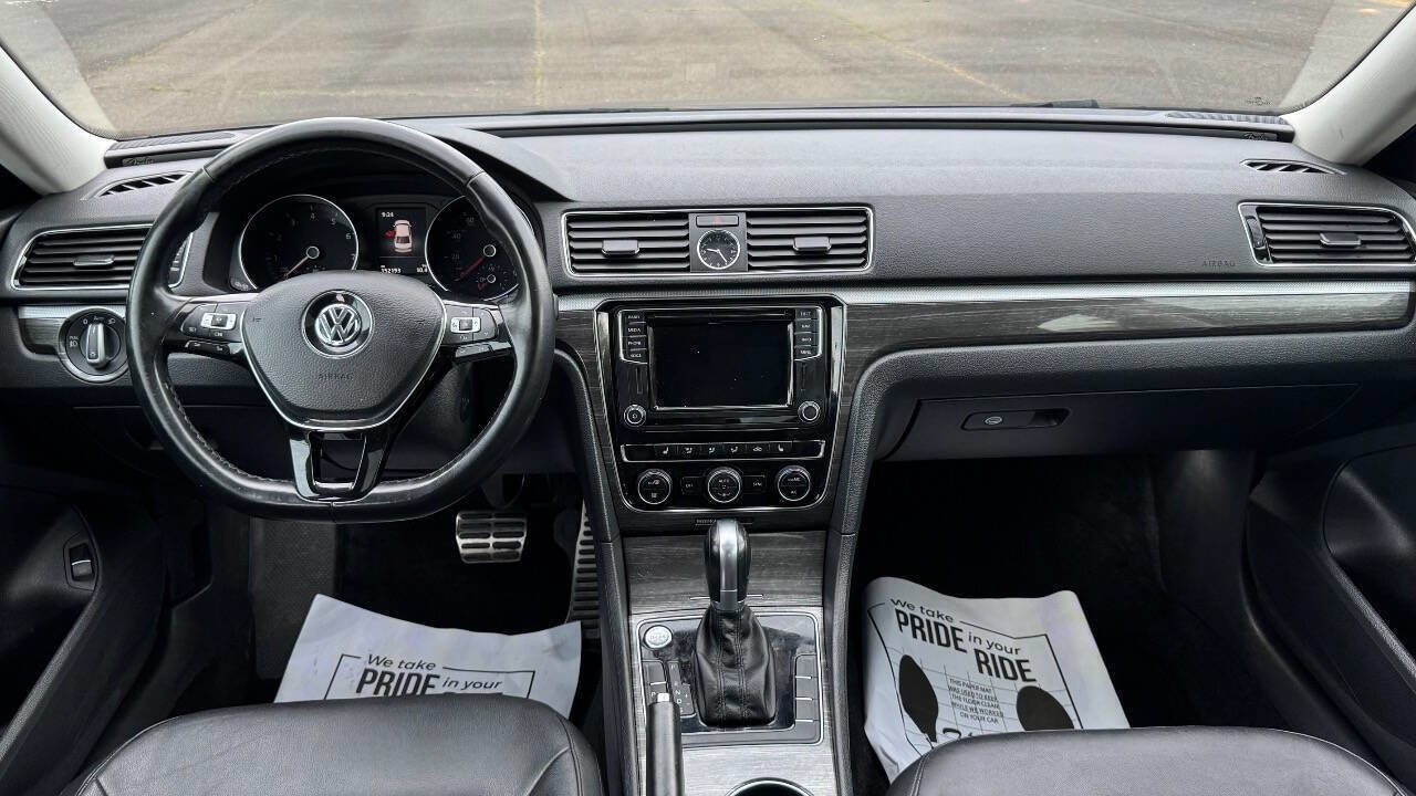 Used 2017 Volkswagen Passat 1.8T SEL Premium FWD image 12