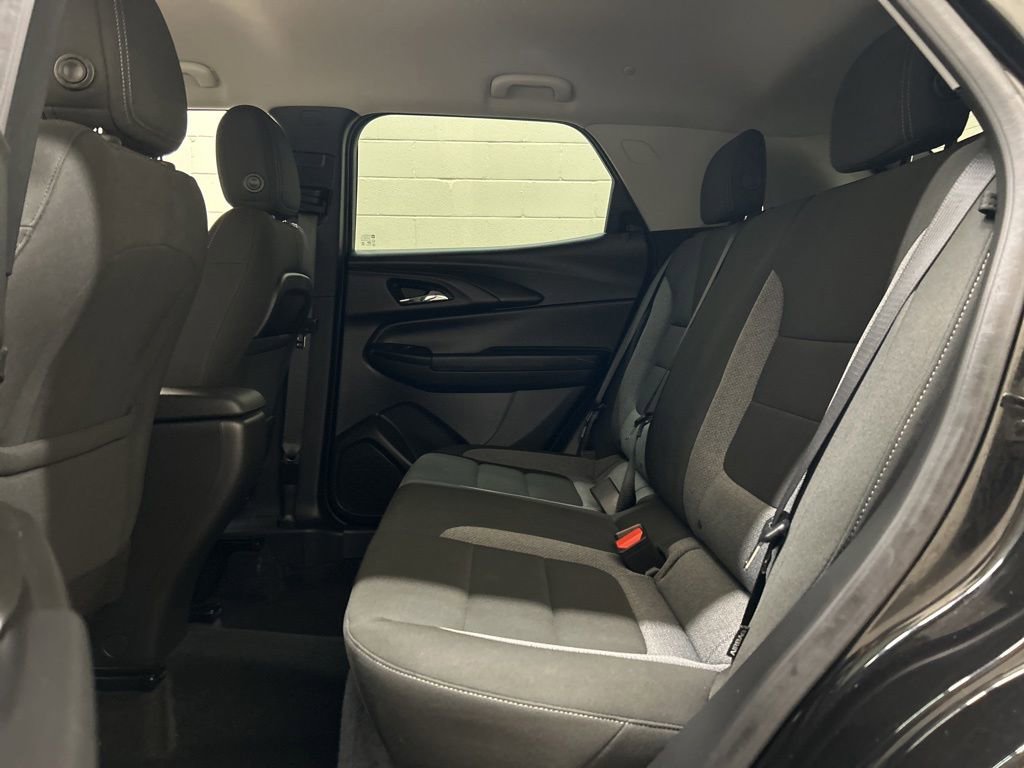 Used 2025 Chevrolet TrailBlazer LT AWD/4WD image 8