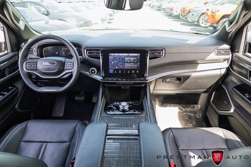 Used 2022 Jeep Wagoneer Series III AWD/4WD image 40