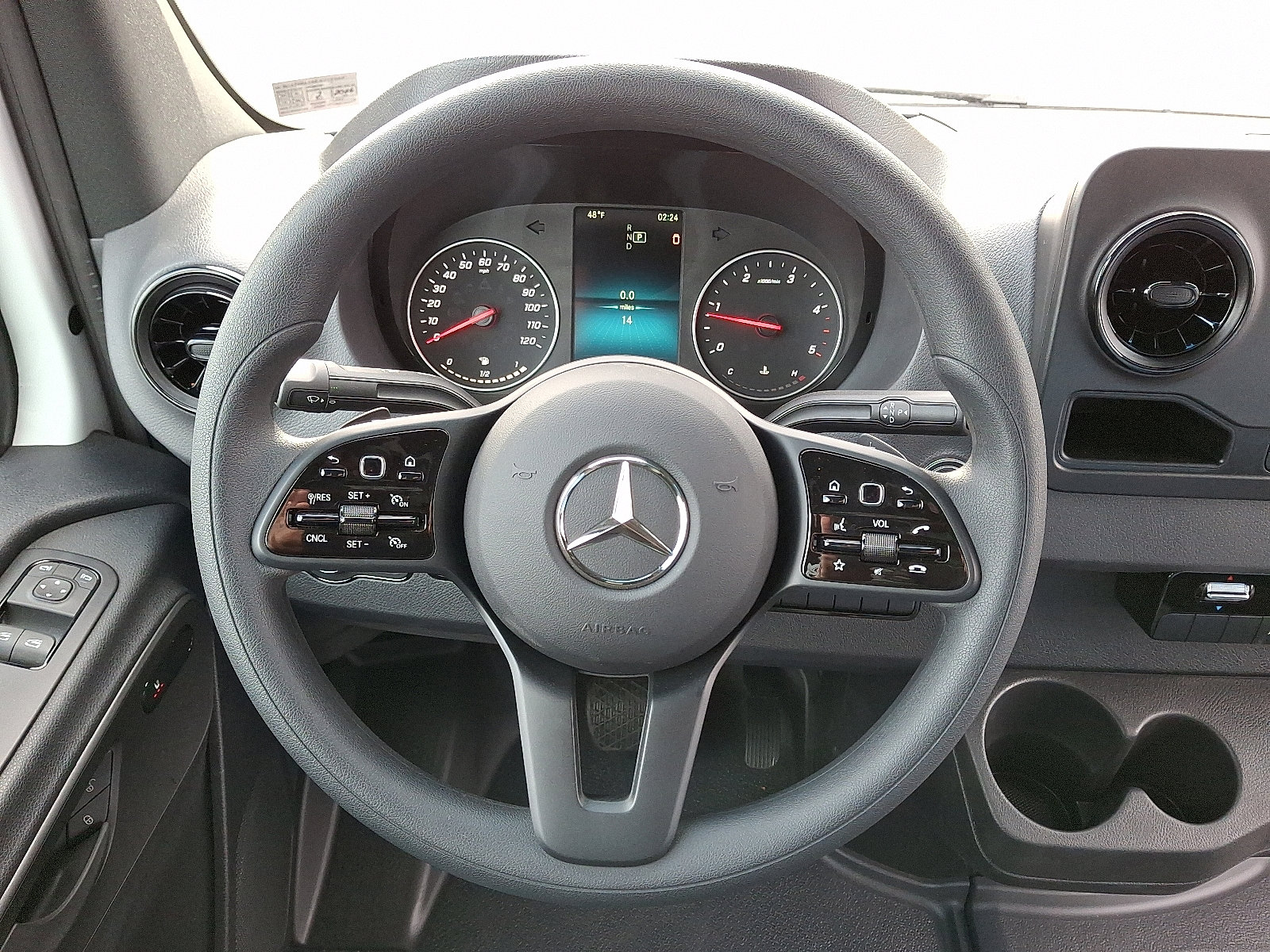 Used 2024 Mercedes-Benz Sprinter 4500 image 18