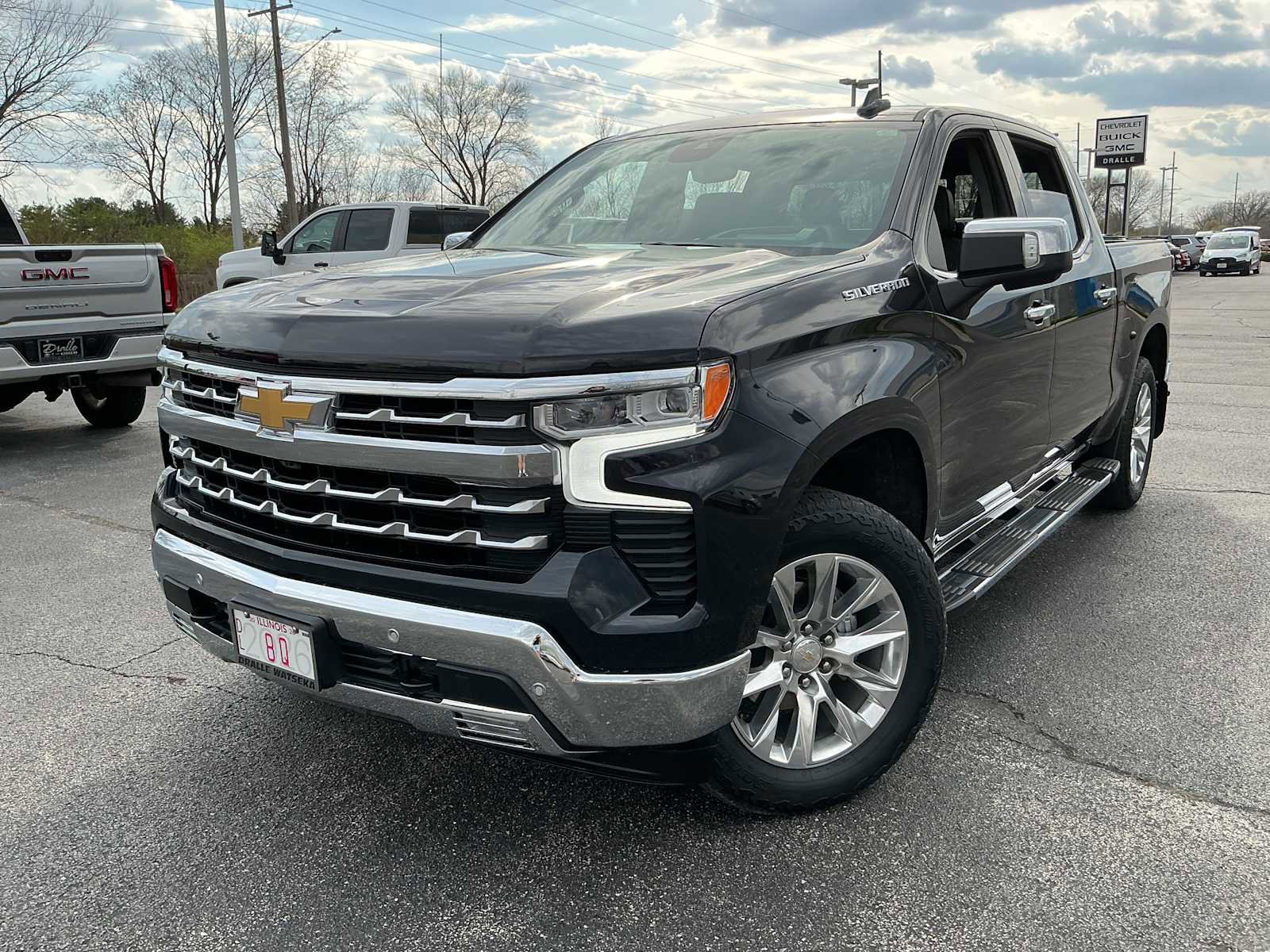 Used 2022 Chevrolet Silverado 1500 LTZ w/ Technology Package image 3