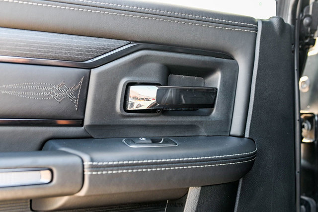 Used 2024 RAM 5500 4x4 Crew Cab image 33