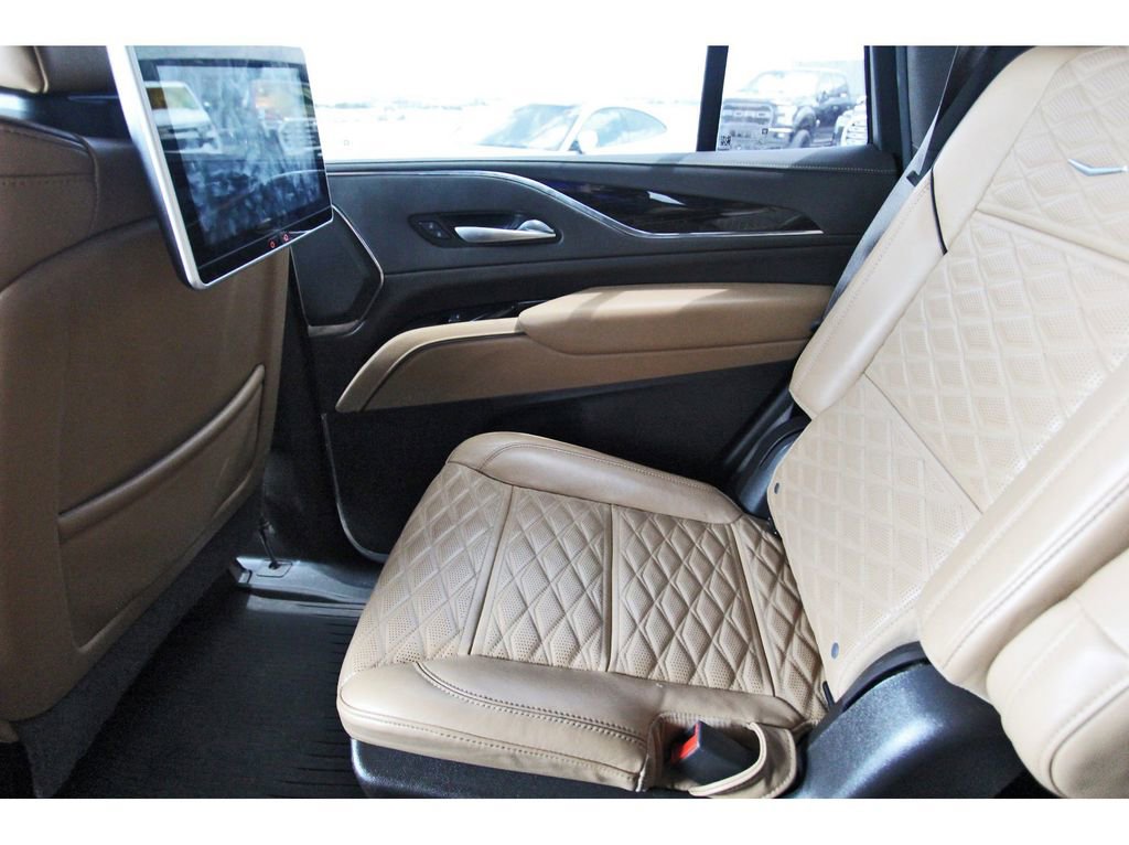 Used 2024 Cadillac Escalade Sport w/ Touring Package AWD/4WD image 12