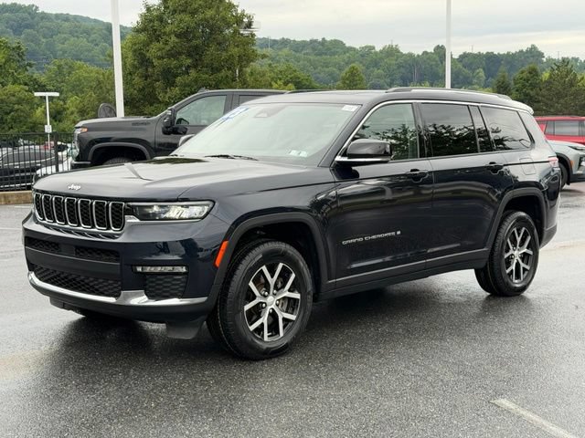 Used 2023 Jeep Grand Cherokee L Limited AWD/4WD image 10