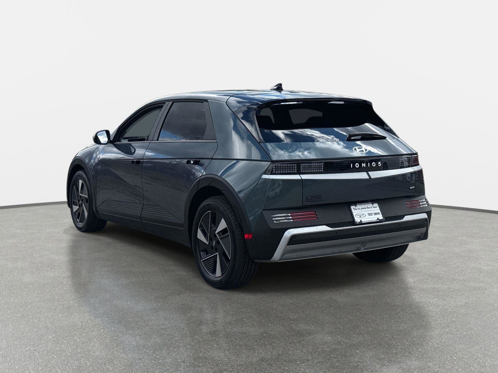 New 2026 Hyundai Ioniq 5 SE image 7