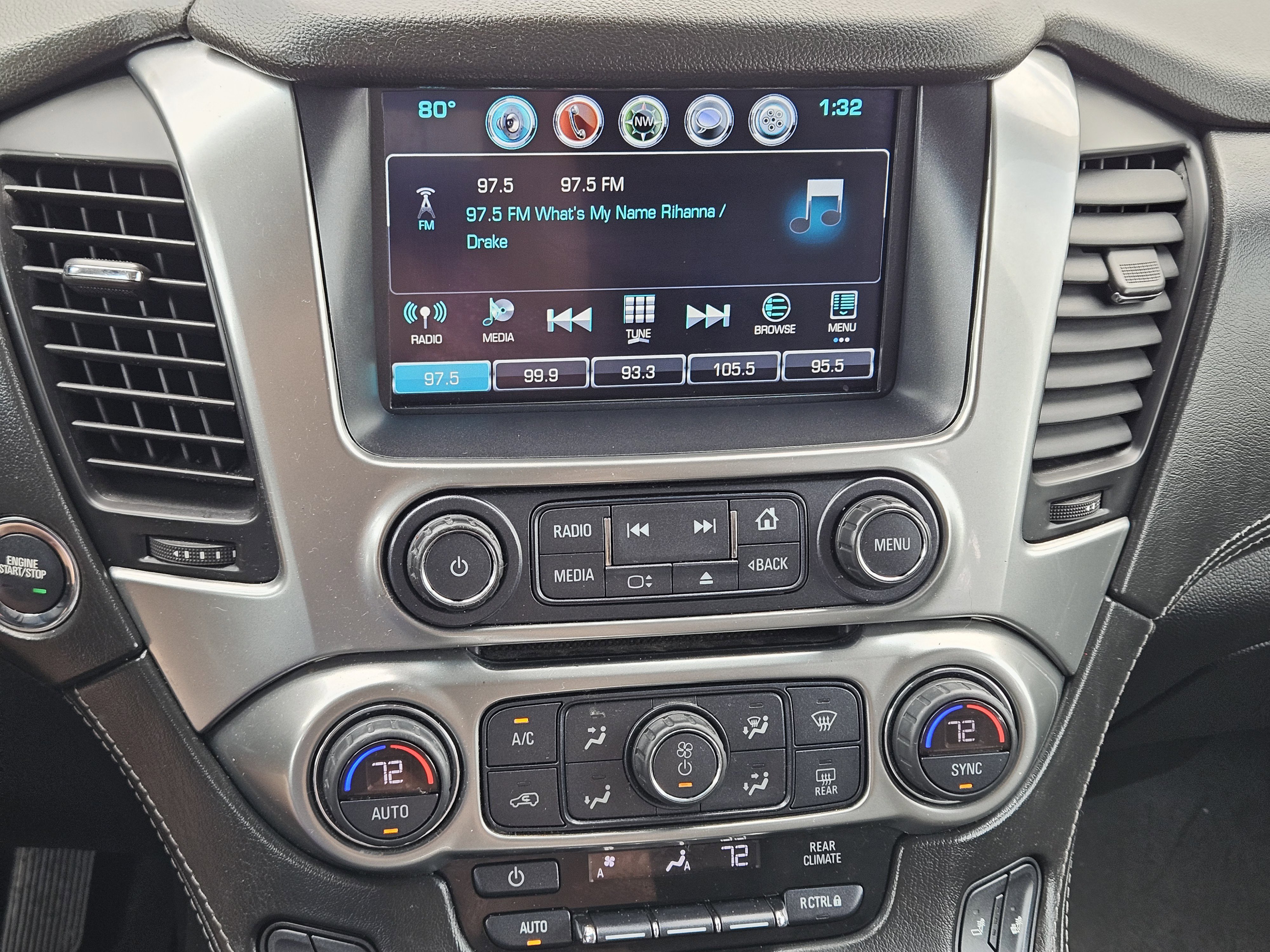 Used 2018 Chevrolet Suburban LT RWD image 17