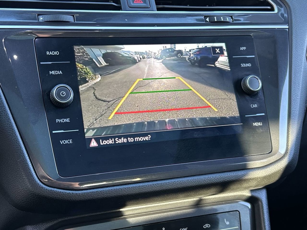 Certified 2024 Volkswagen Tiguan SE R-Line FWD image 24