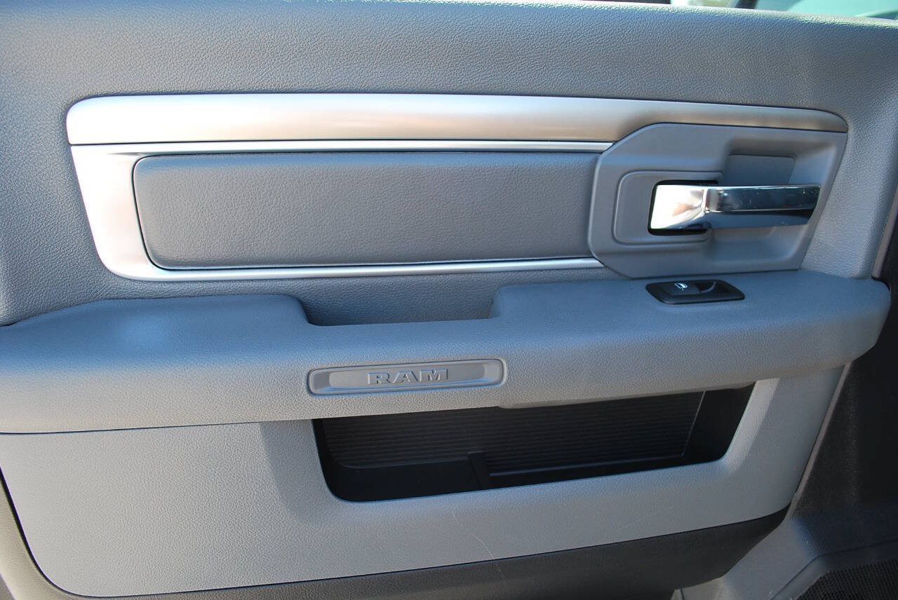 Used 2016 RAM 2500 SLT AWD/4WD image 40