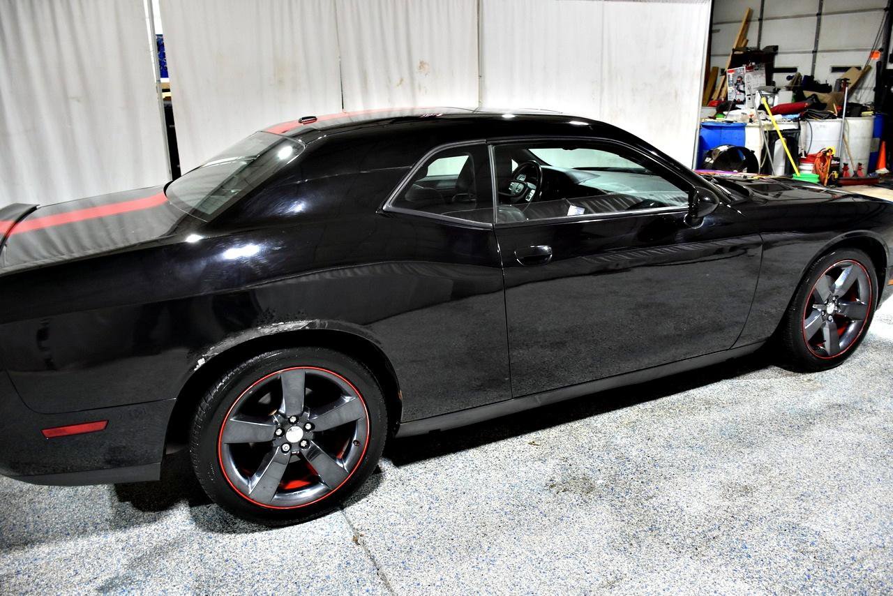 Used 2013 Dodge Challenger SXT image 8