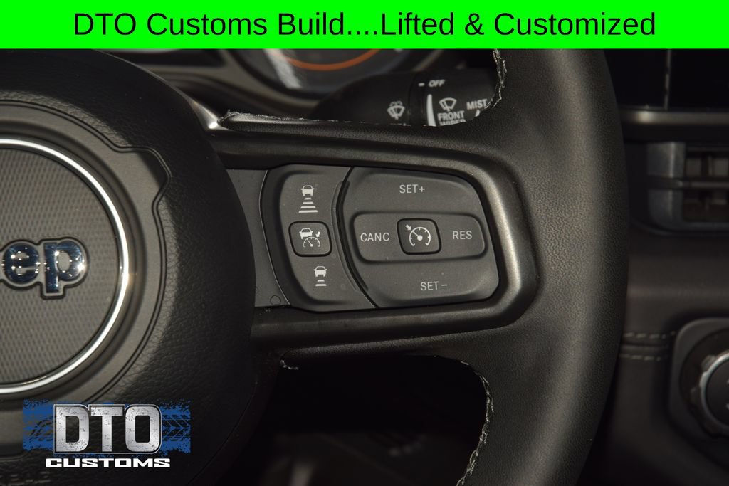 Used 2025 Jeep Gladiator Rubicon w/ Safety Group AWD/4WD image 43