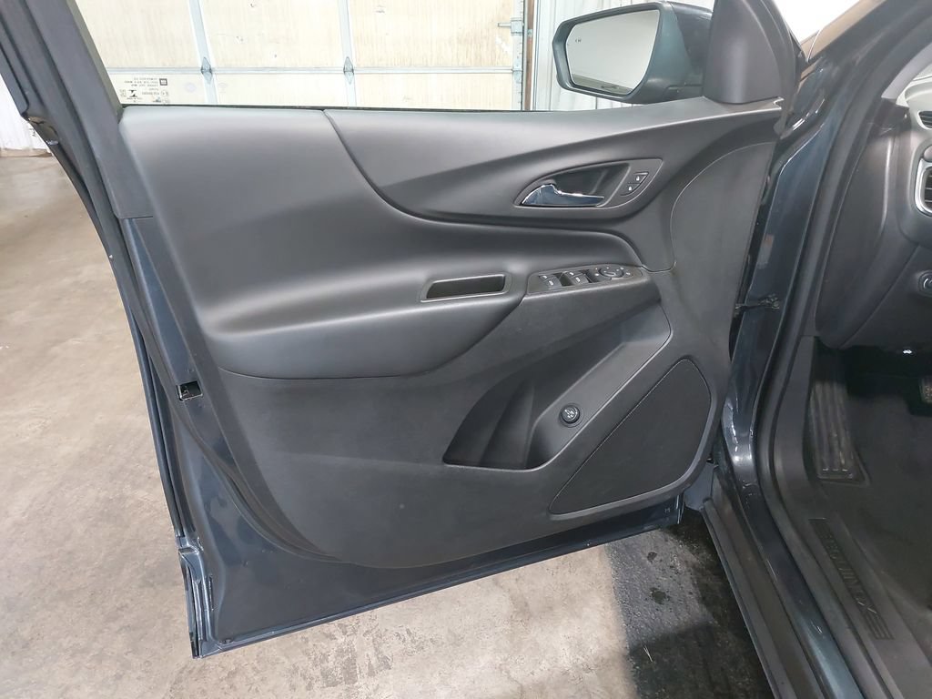 Used 2022 Chevrolet Equinox LT AWD/4WD image 28
