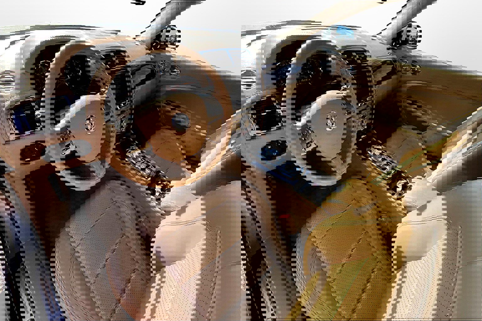 Used 2010 Jaguar XK Convertible image 13