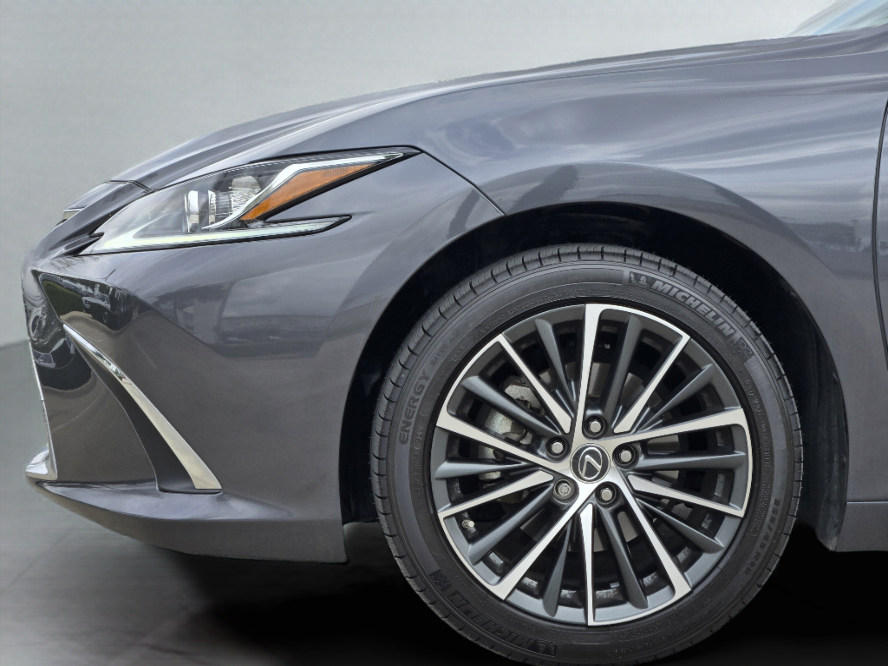 Used 2025 Lexus ES 350 w/ Premium Package FWD image 38