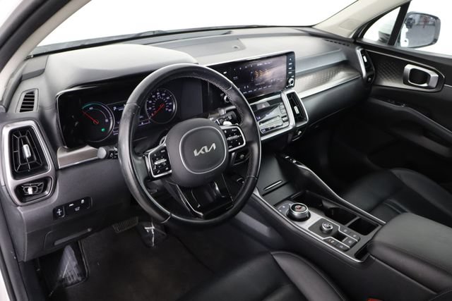 Used 2022 Kia Sorento EX w/ Panoramic Sunroof Package FWD image 25