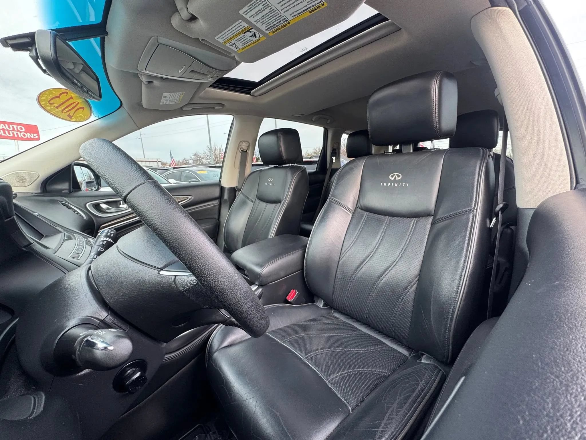 Used 2013 INFINITI JX35 FWD w/ Premium Pkg image 19