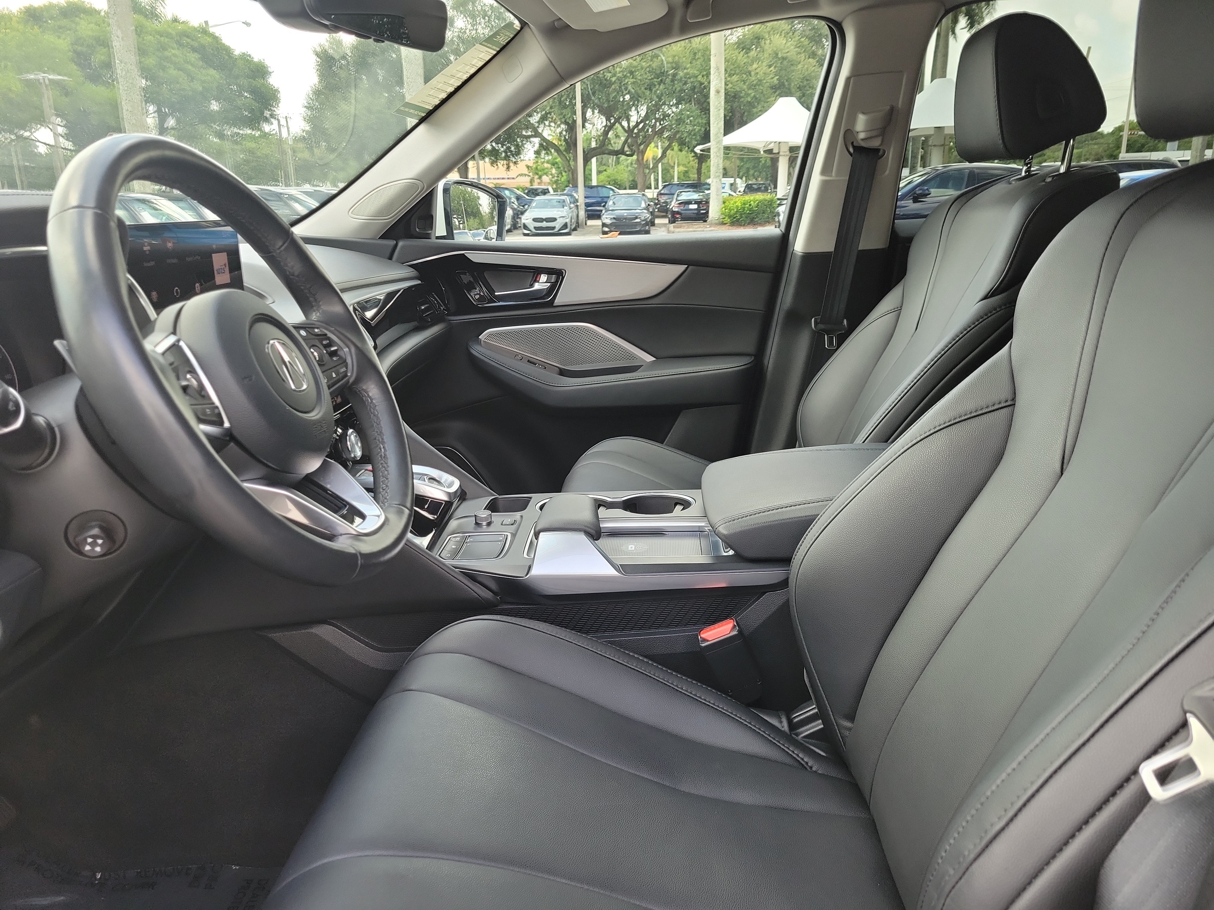 Used 2024 Acura MDX FWD image 12