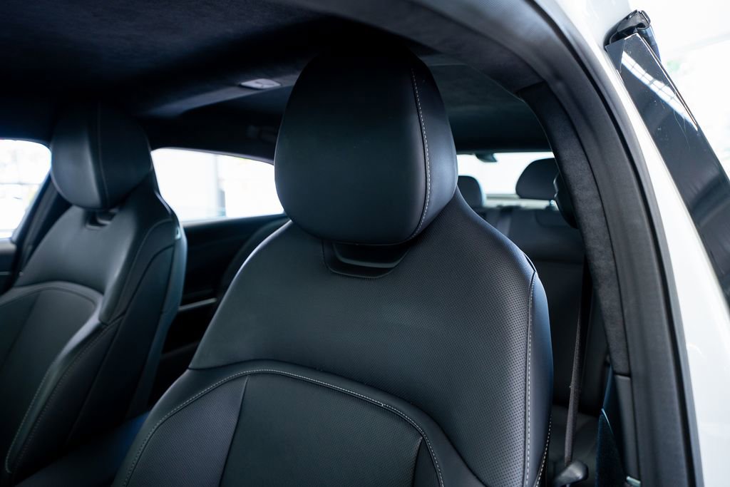 Used 2024 Lucid Air Pure RWD image 31
