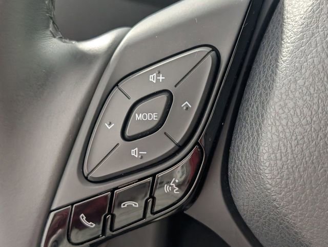 Used 2019 Toyota C-HR XLE FWD image 14