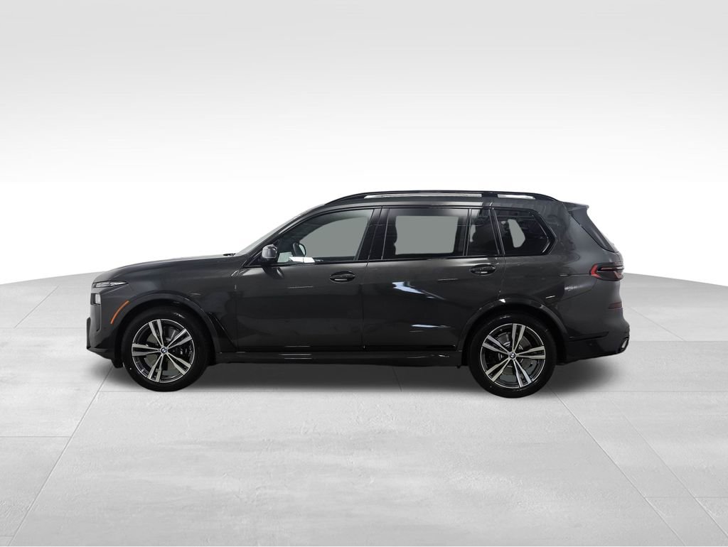 Used 2026 BMW X7 xDrive40i w/ M Sport Package image 2