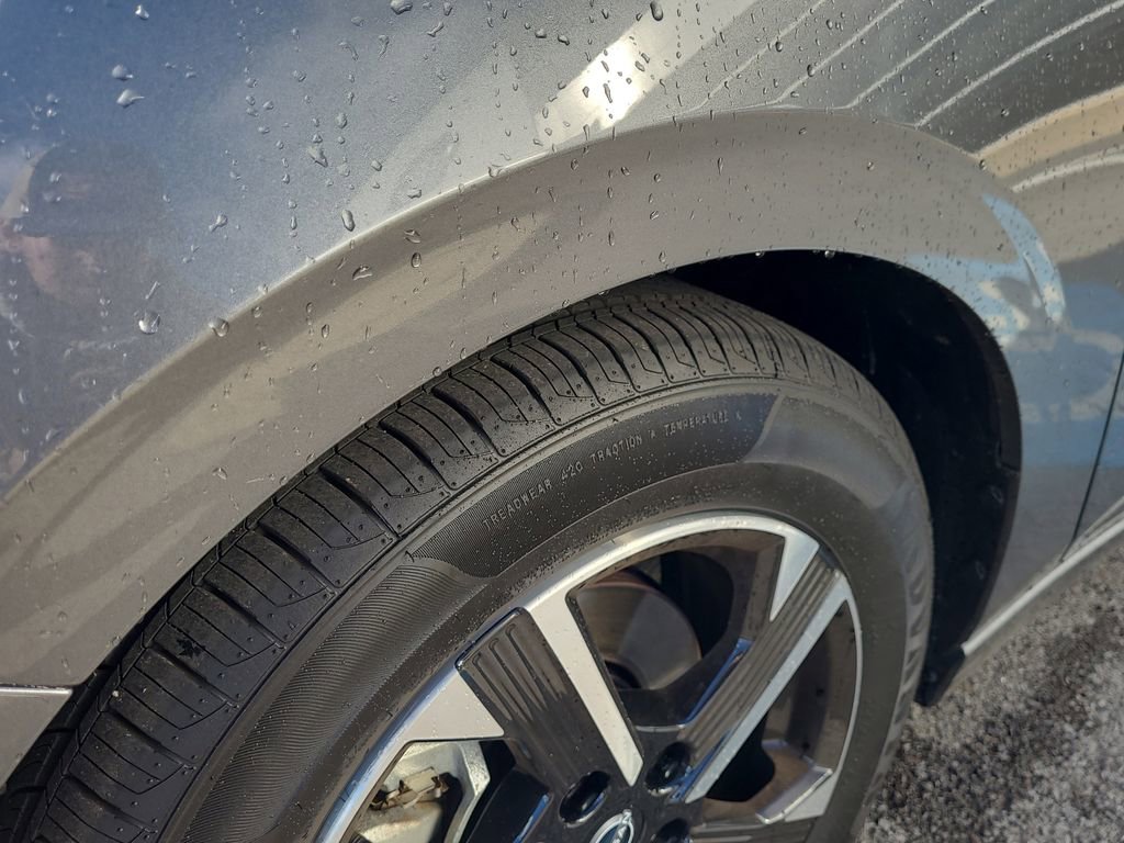 Used 2024 Nissan Sentra SV image 9