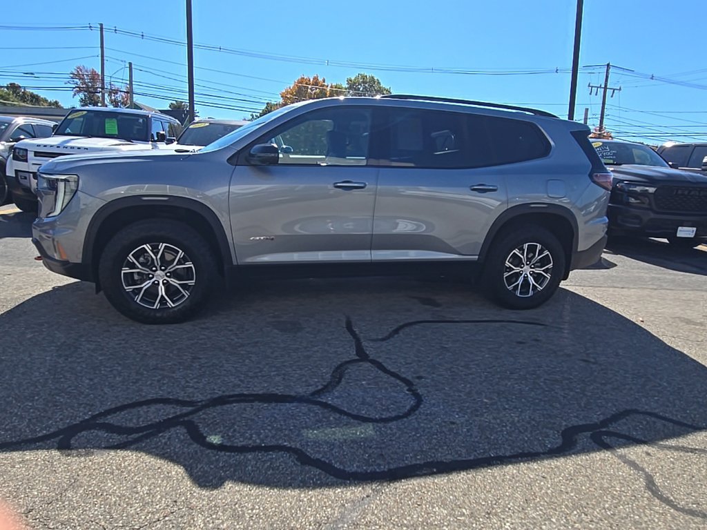 Used 2025 GMC Acadia AT4 w/ Luxury Package AWD/4WD image 13