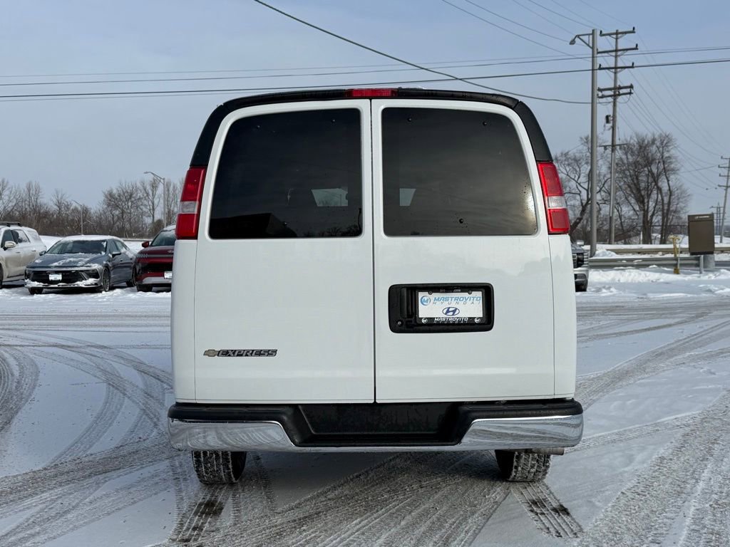 Used 2025 Chevrolet Express 3500 LT w/ LT Preferred Equipment Group image 6