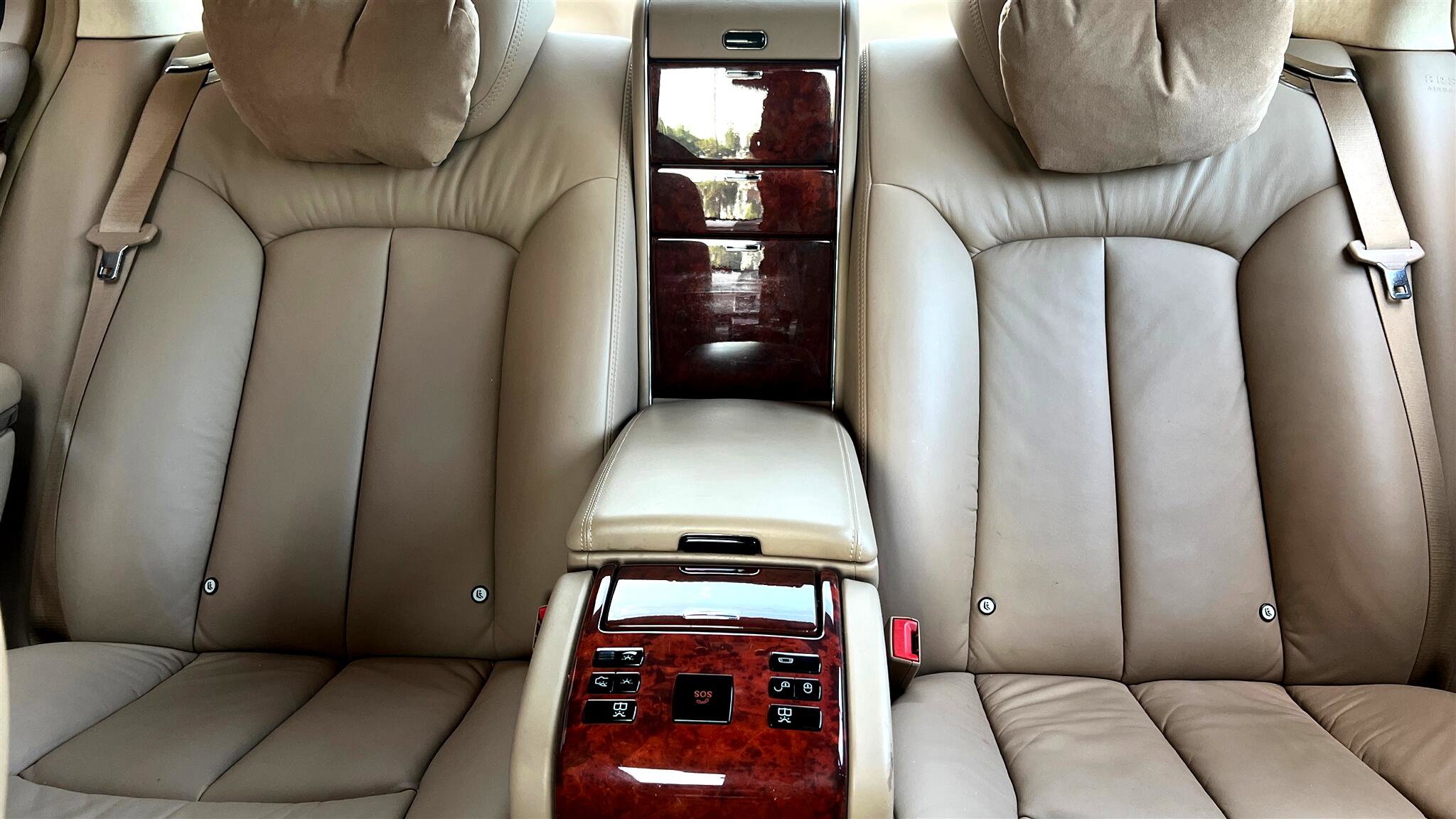 Used 2004 Maybach 57 image 14