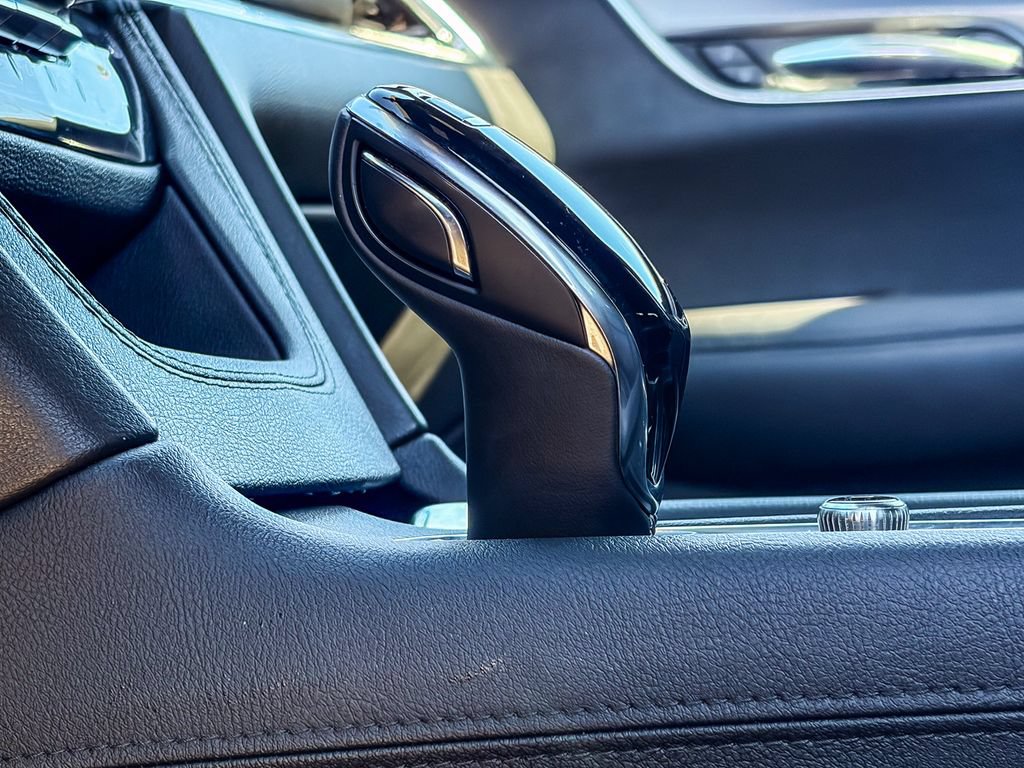 Certified 2024 Cadillac XT6 Luxury w/ LPO, Floor Liner Package AWD/4WD image 41