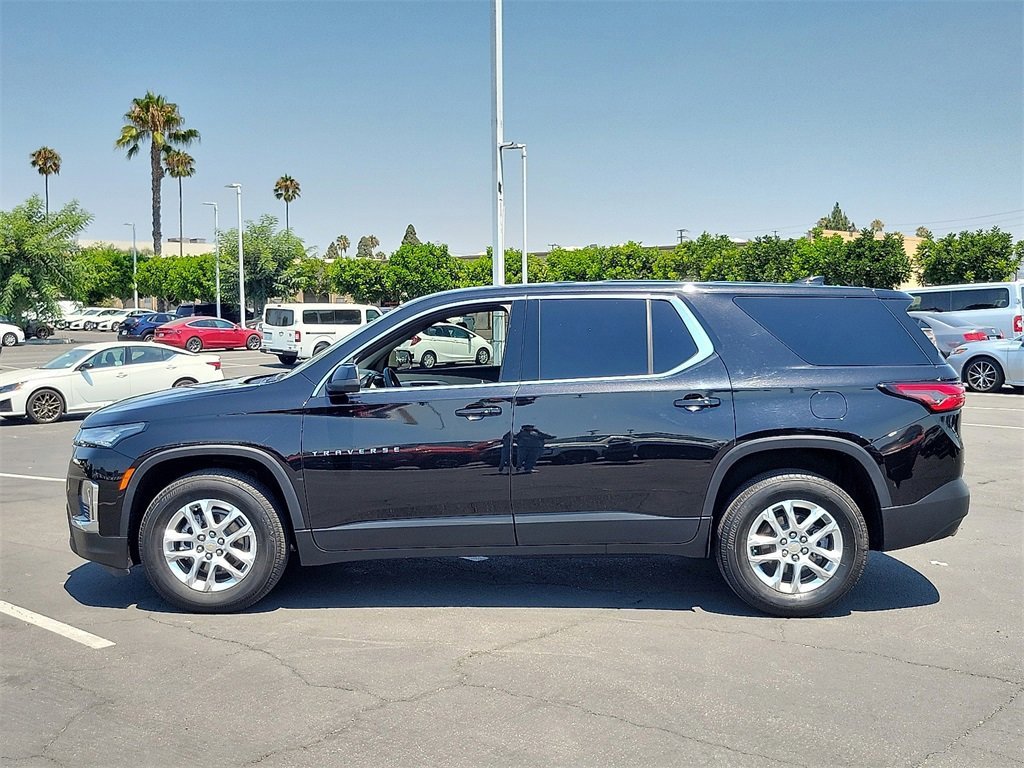 Used 2022 Chevrolet Traverse LS image 31