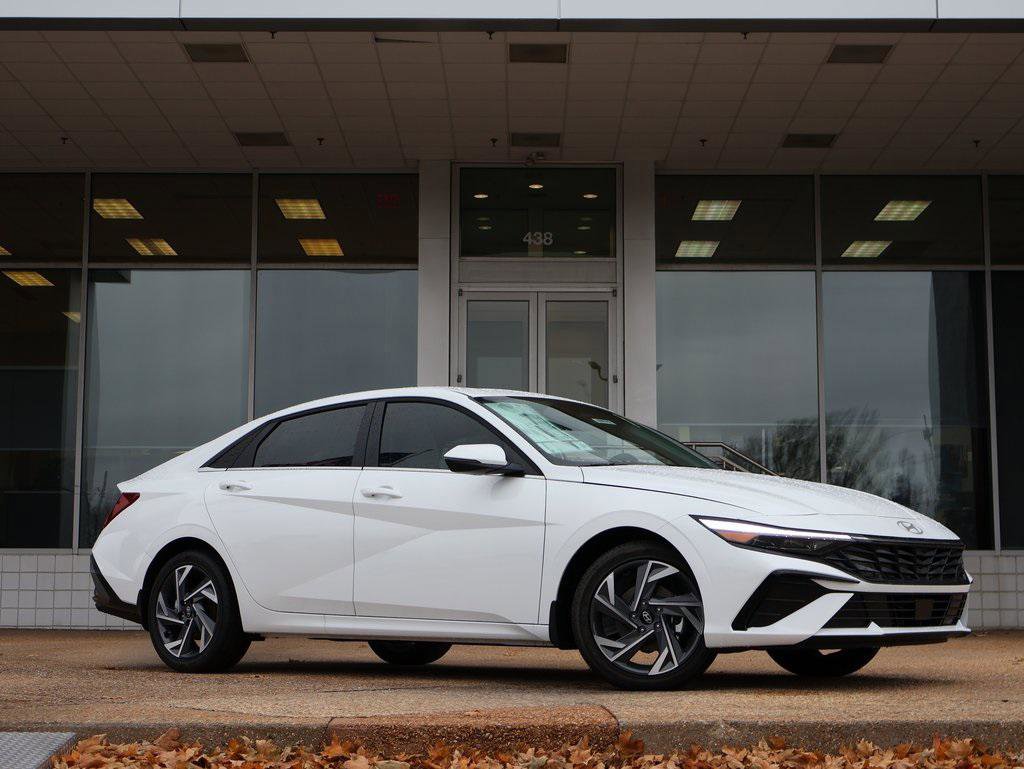 New 2025 Hyundai Elantra Limited