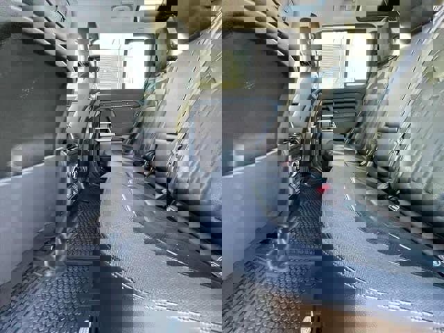 Used 2020 Land Rover Defender 110 SE image 29