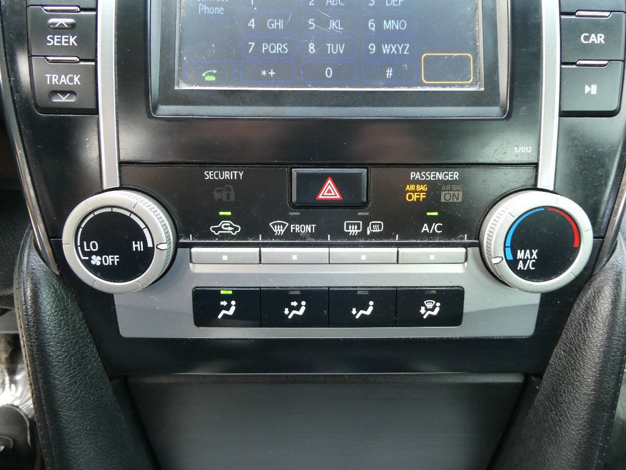 Used 2012 Toyota Camry SE FWD image 18