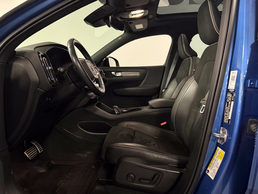 Used 2021 Volvo XC40 P8 Recharge w/ Climate Package AWD/4WD image 9