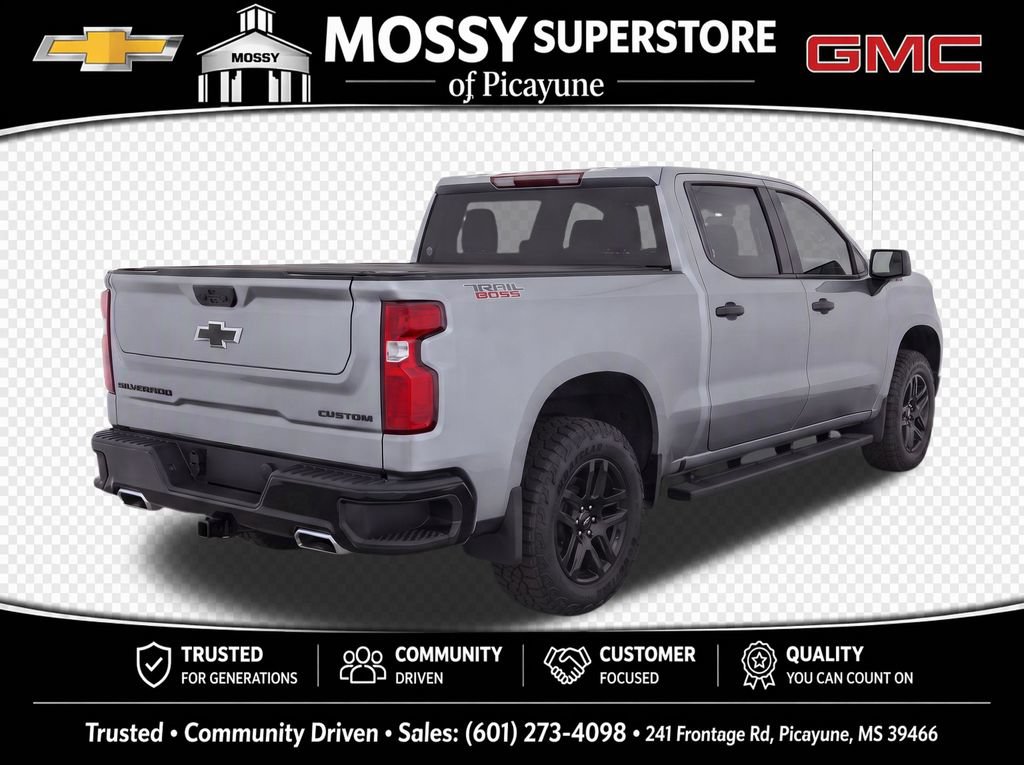 Used 2023 Chevrolet Silverado 1500 Custom Trail Boss w/ LPO, Dark Essentials Package AWD/4WD image 4