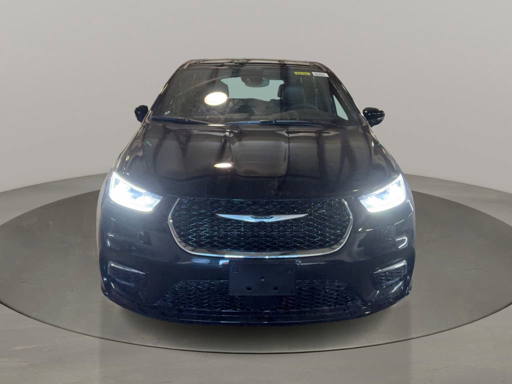 New 2026 Chrysler Pacifica Select image 2