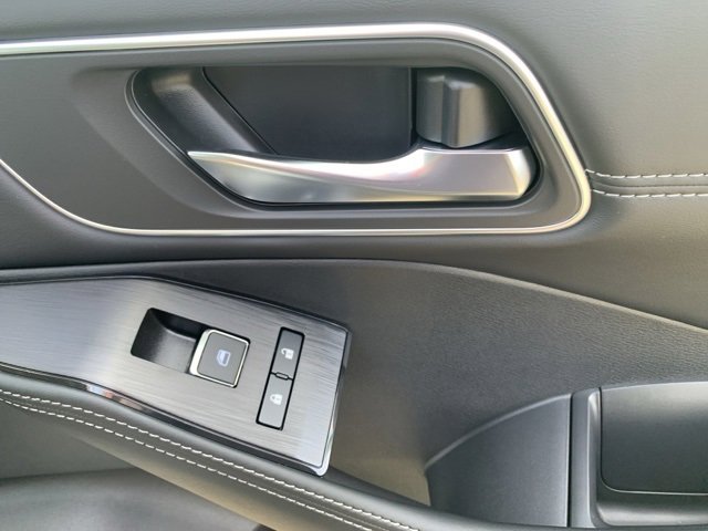New 2026 Nissan Rogue Platinum image 34